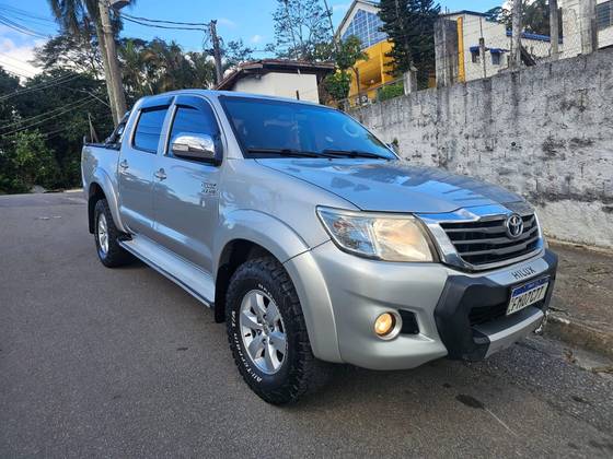 TOYOTA HILUX 2.7 SRV 4X4 CD 16V FLEX 4P AUTOMÁTICO TOYOTA HILUX 2.7 SRV 4X4 CD 16V FLEX 4P AUTOMÁTICO